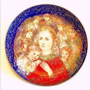 Vintage Madonna & Child Collector’s Christmas Plate Bone China 1985